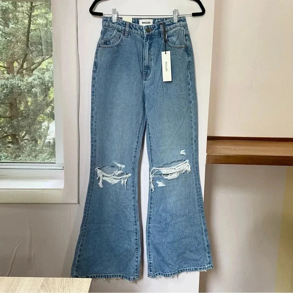 NWT Free People Rollas East Coast Flare Jeans High Rise in Byron Blue Rips 26 - Picture 6 of 12